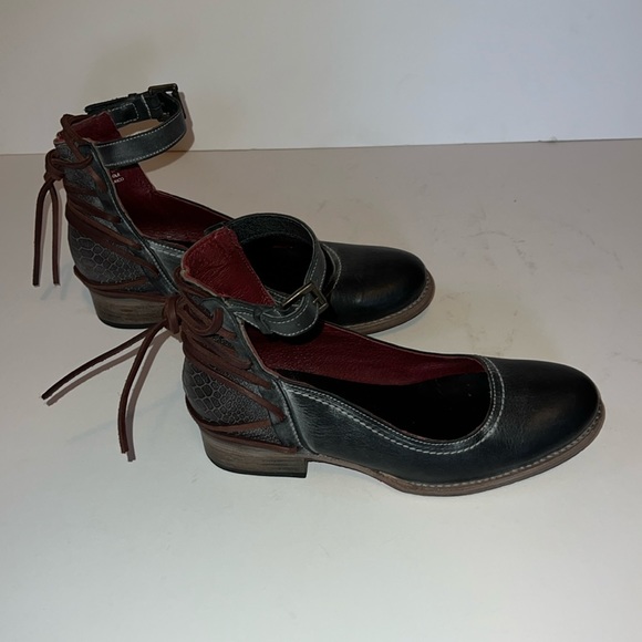 Freebird Marlon Rocker Maryjanes! - Picture 3 of 11